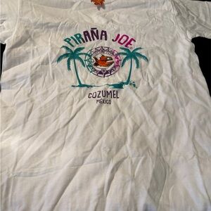 Piraña Joe White Graphic Tee
